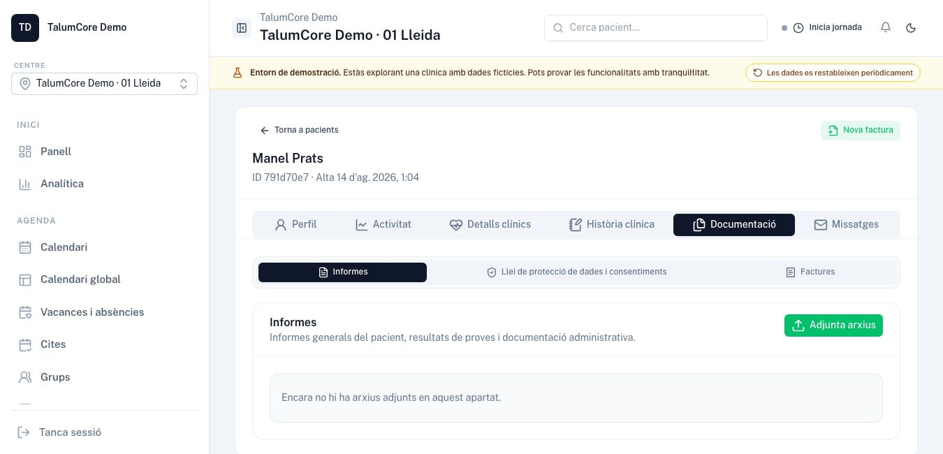 Pantalla real d’informes i documentació del pacient a TalumCore amb dades fictícies