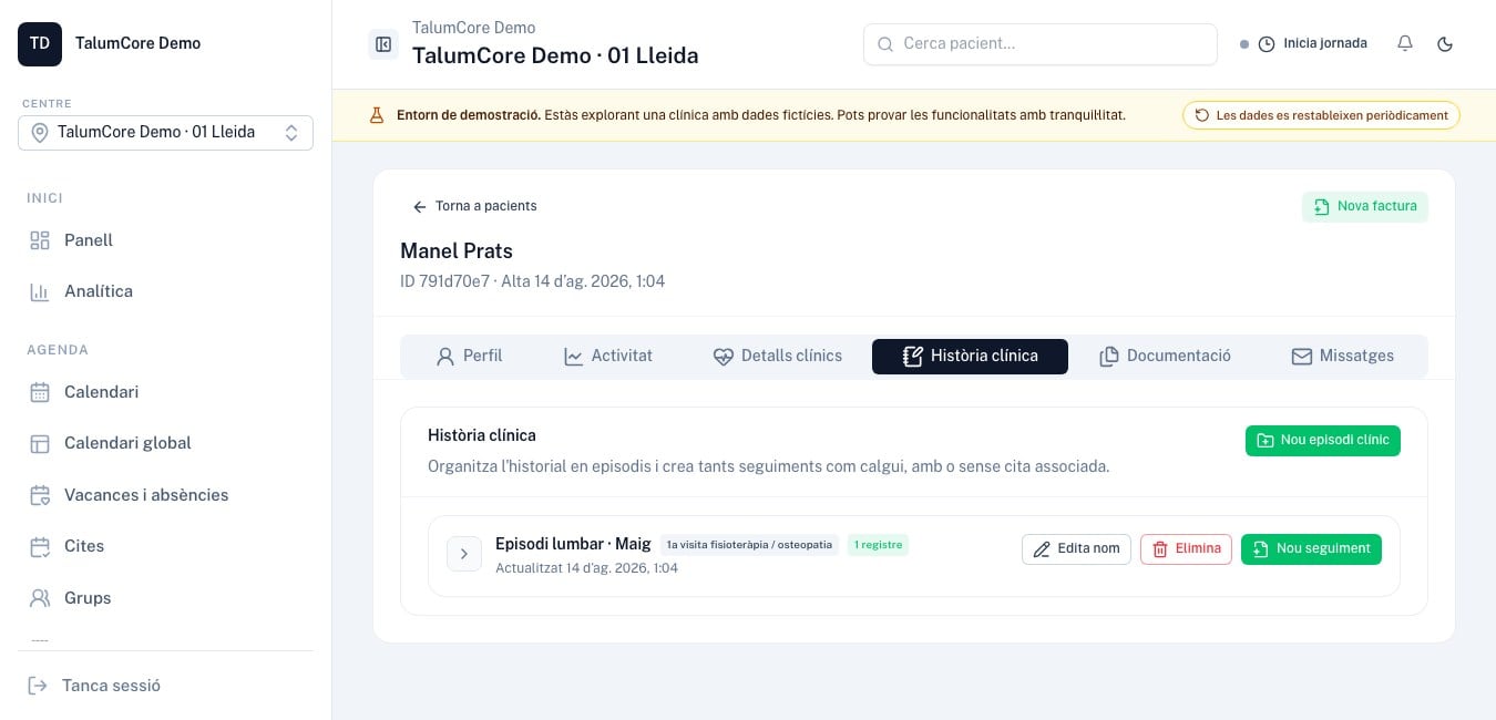 Pantalla real de seguiment i història clínica de TalumCore amb dades fictícies